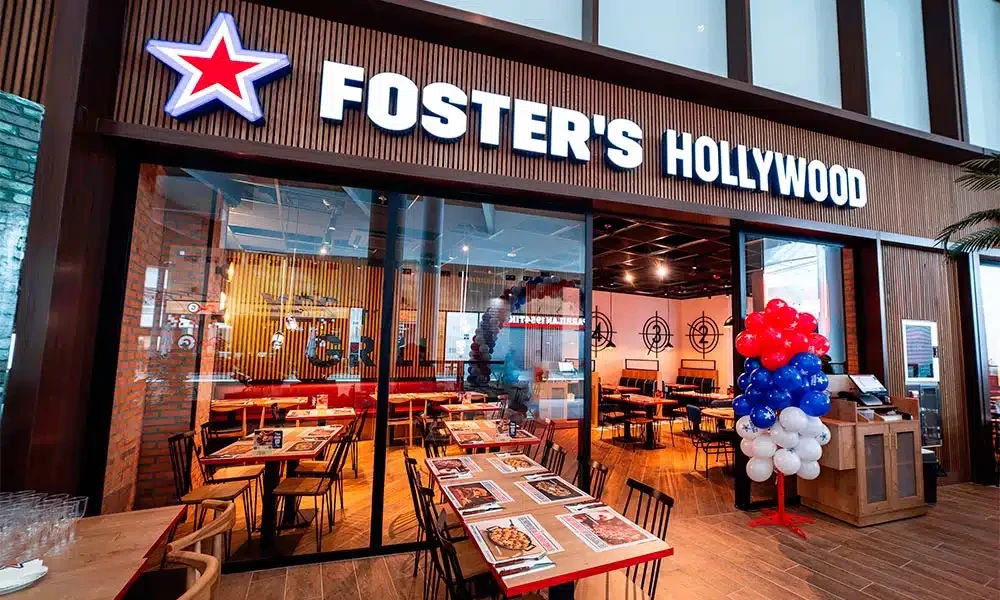Vuelve renovada la franquicia Foster’s Hollywood a CC Boulevard