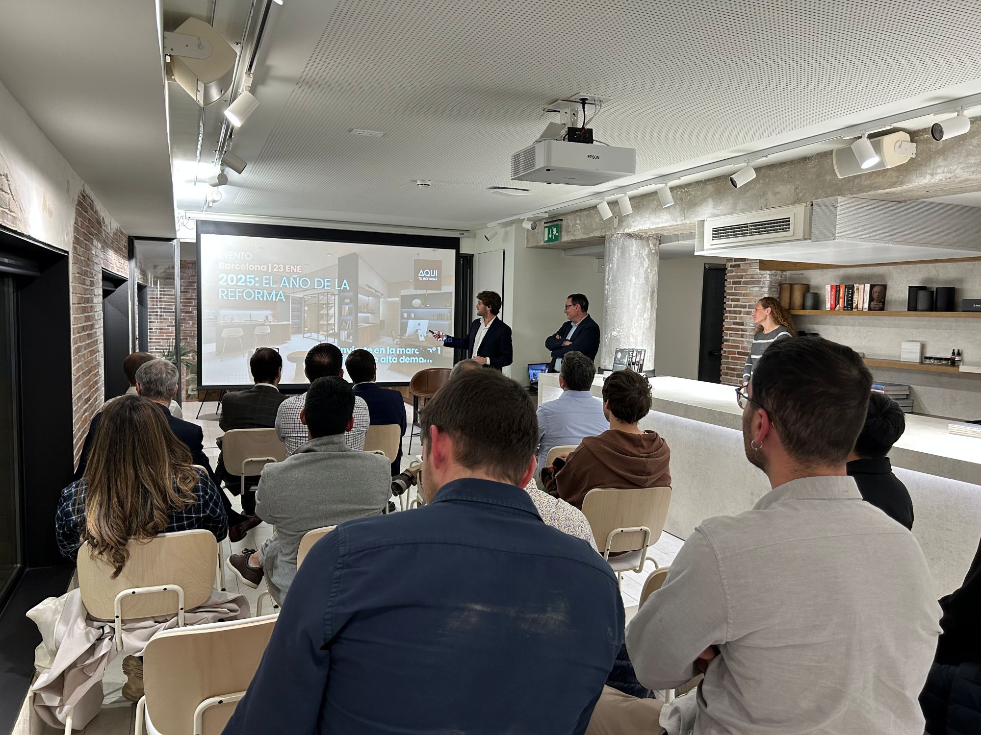 Aqui tu Reforma presenta su modelo con inteligencia artificial a inversores y emprendedores