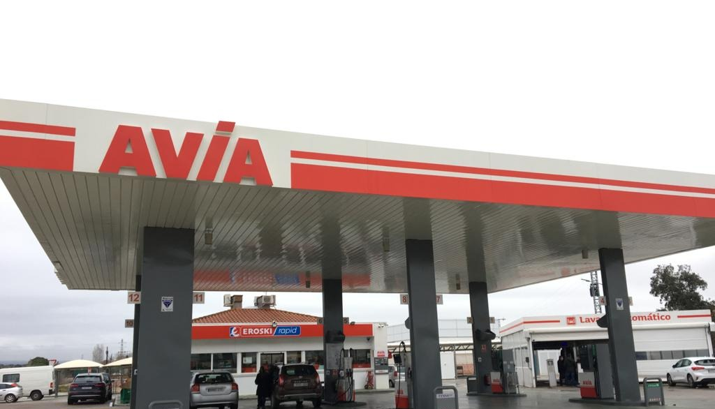 EROSKI Y AVIA CONSOLIDAN SU ACUERDO DE EXPANDIR LOS SUPERMERCADOS EROSKI RAPID EN LAS GASOLINERAS DEL OPERADOR PETROLÍFERO