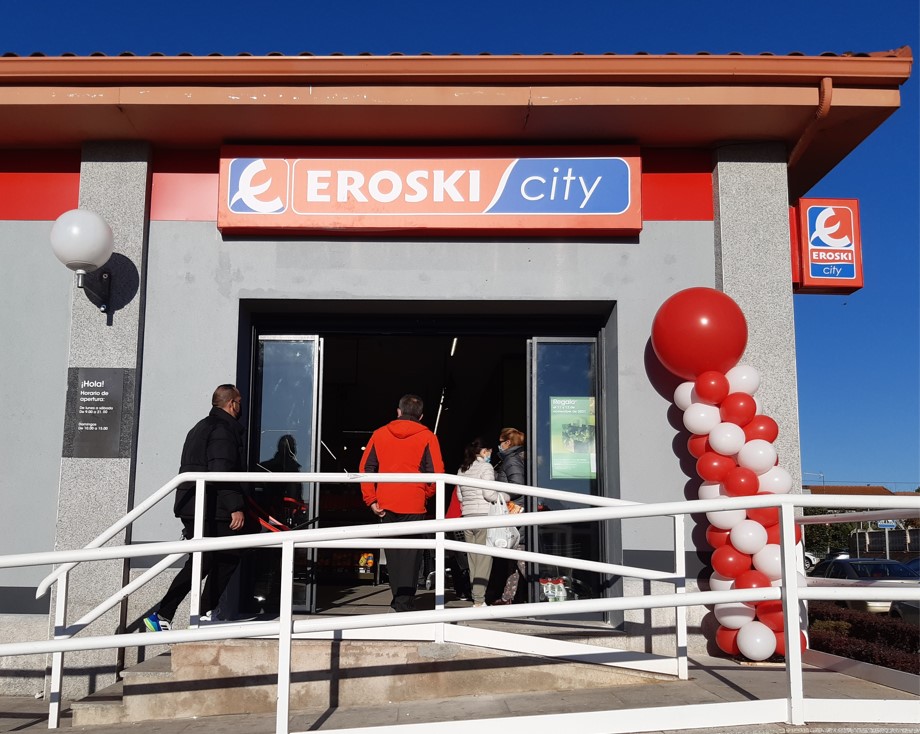 EROSKI INAUGURA UN NUEVO SUPERMERCADO FRANQUICIADO EN LA LOCALIDAD MADRILEÑA DE FRESNO DEL TOROTE