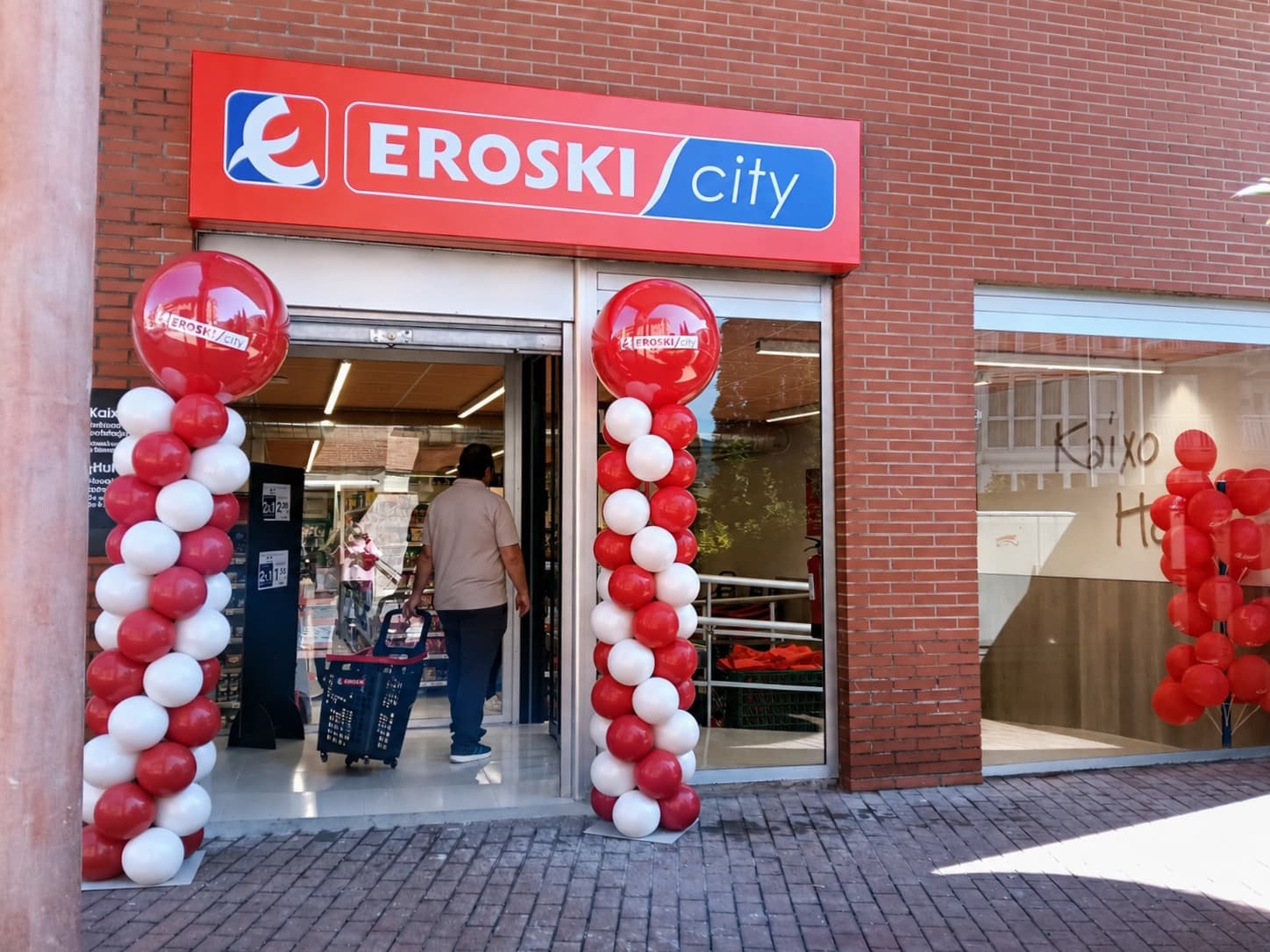 EROSKI INAUGURA UN NUEVO SUPERMERCADO FRANQUICIADO EN OIARTZUN, GIPUZKOA