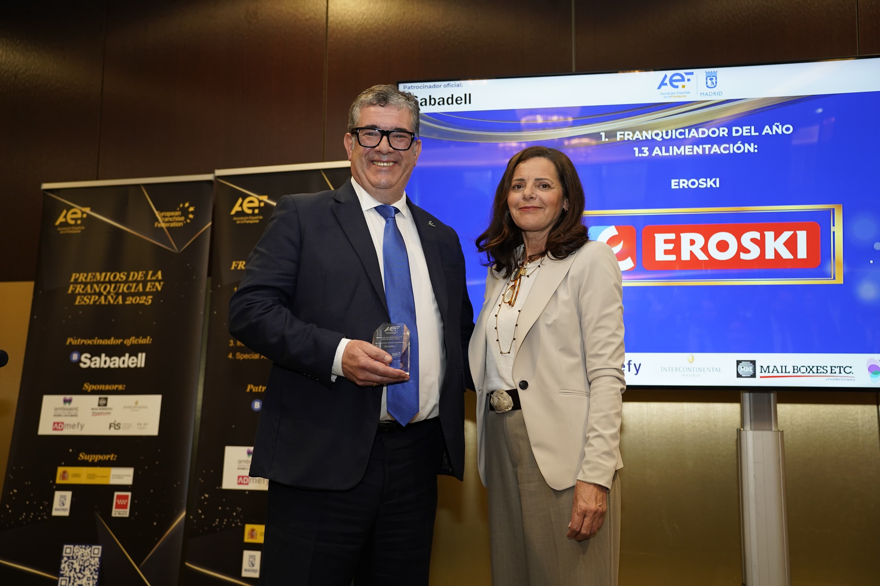 EROSKI recibe el premio al “Franquiciador del Año” en el sector Alimentación