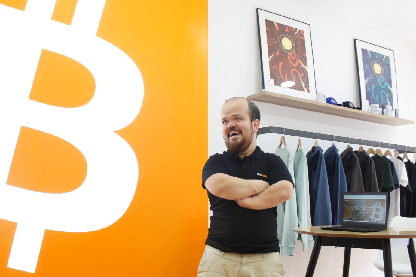 BITBASE ABRE SU PRIMERA FRANQUICIA EN L’HOSPITALET DE LLOBREGAT: “QUEREMOS SER EL PRIMER BANCO DE CRIPTOMONEDAS”
