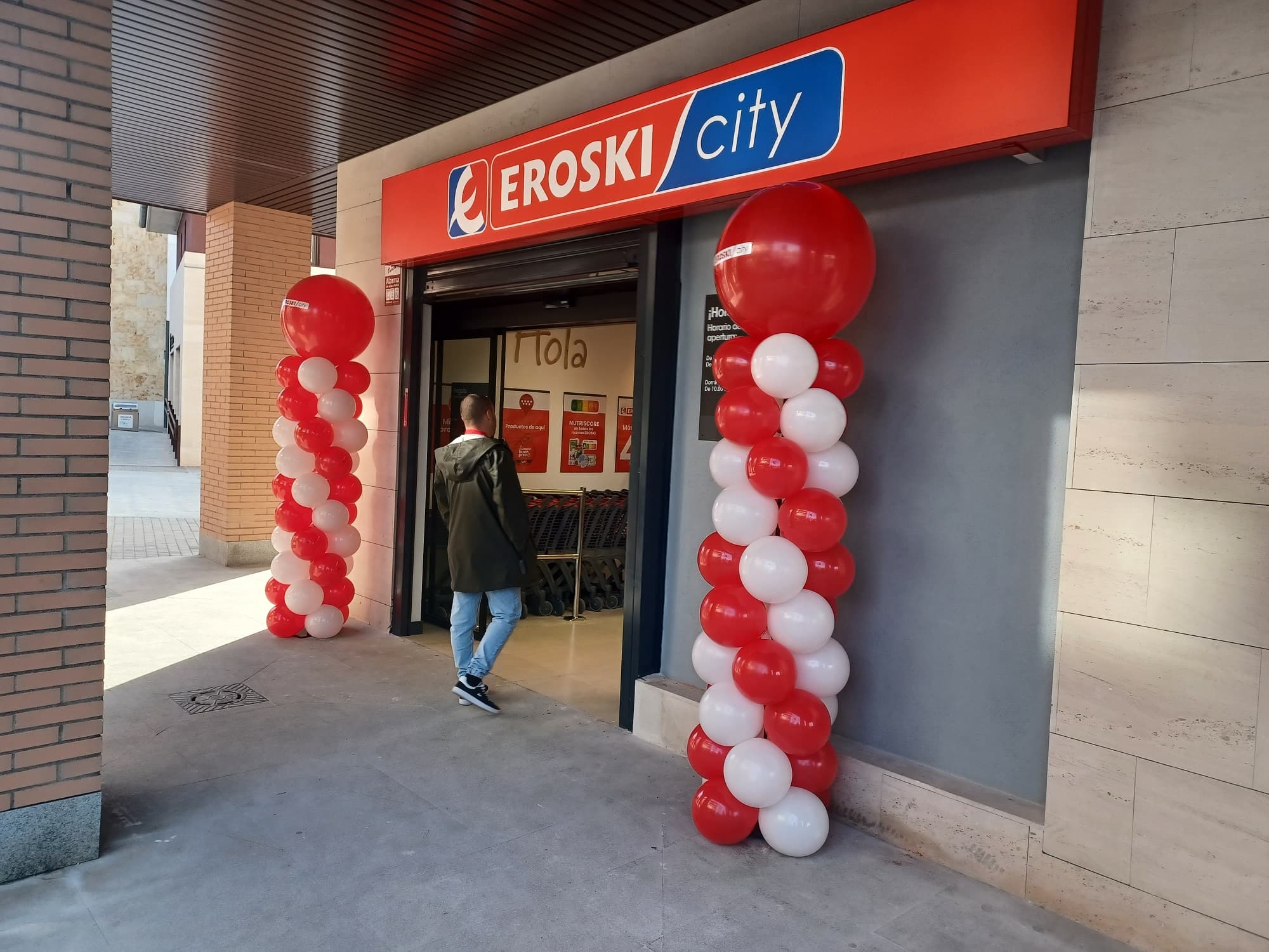 EROSKI INAUGURA UN NUEVO SUPERMERCADO FRANQUICIADO EN BOADILLA DEL MONTE, EN MADRID