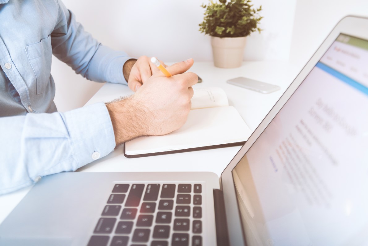 MODELO DE NEGOCIO EN INTERDOMICILIO Y SUS SERVICIOS