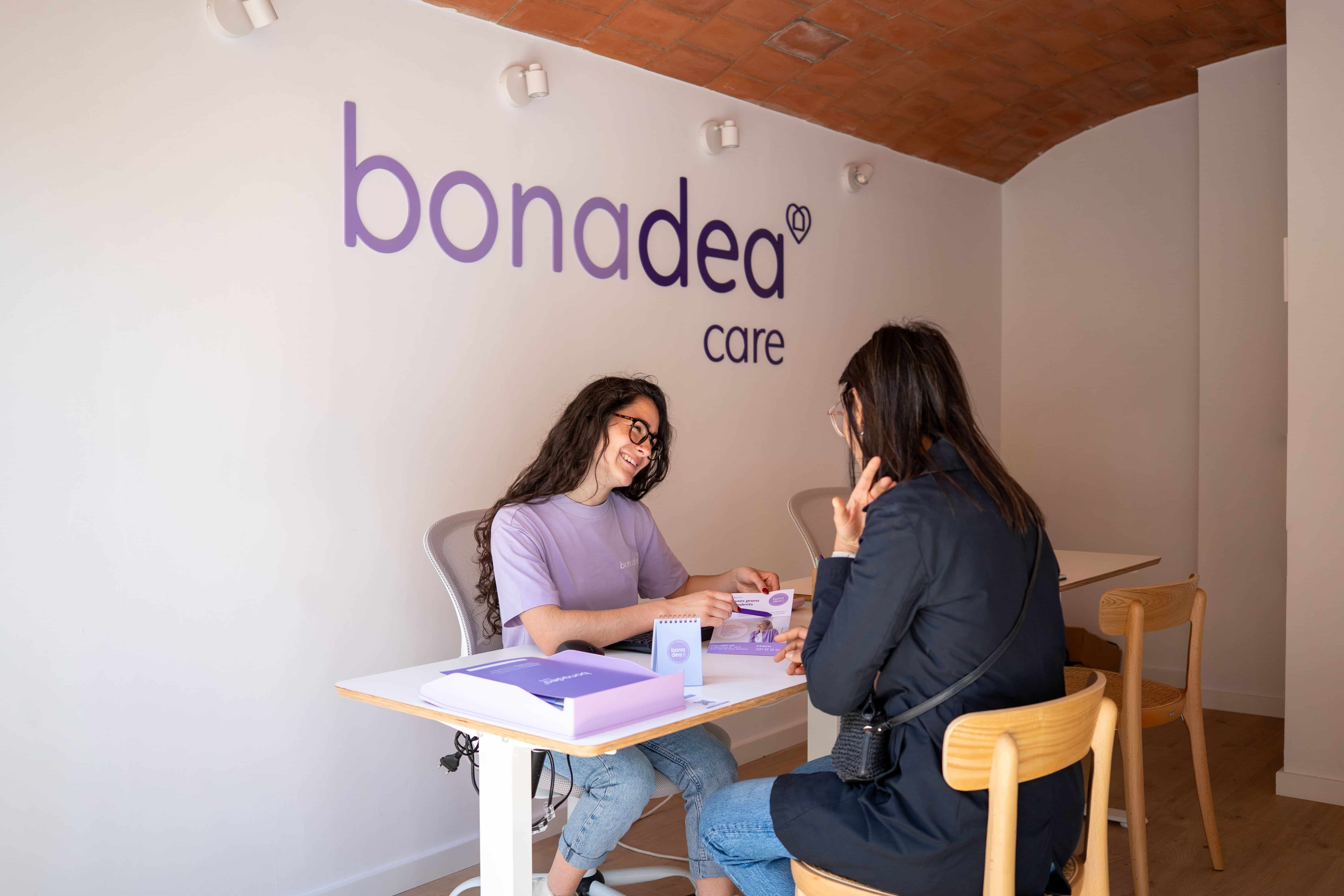 Ya no hace falta irse a Madrid o Barcelona para emprender: las franquicias de cuidado de mayores llegan a las ciudades medianas