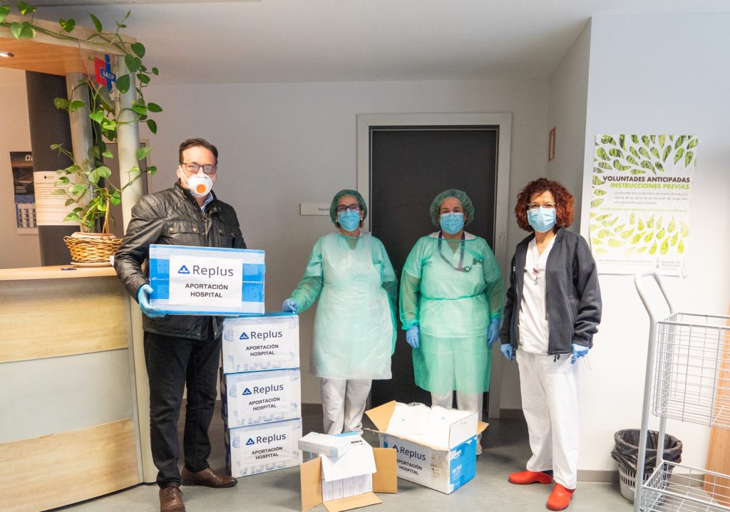 REPLUS DONA MATERIAL DE PROTECCIÓN AL HOSPITAL VIRGEN DE LOS LIRIOS DE ALCOY