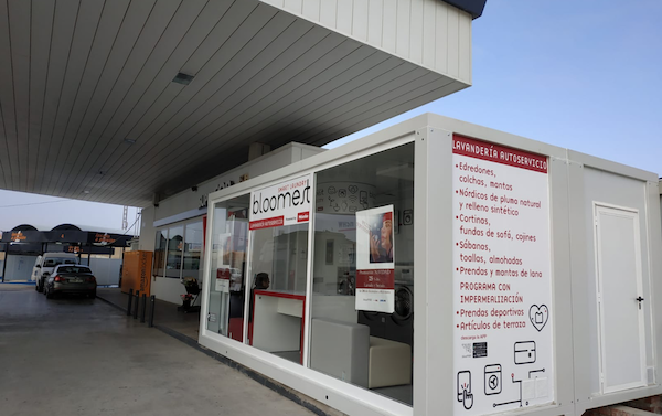 NUEVO MODULO DE LAVANDERÍA DE AUTOSERVICIO EN GASOLINERA GARCERÁN DE BENIAJÁN