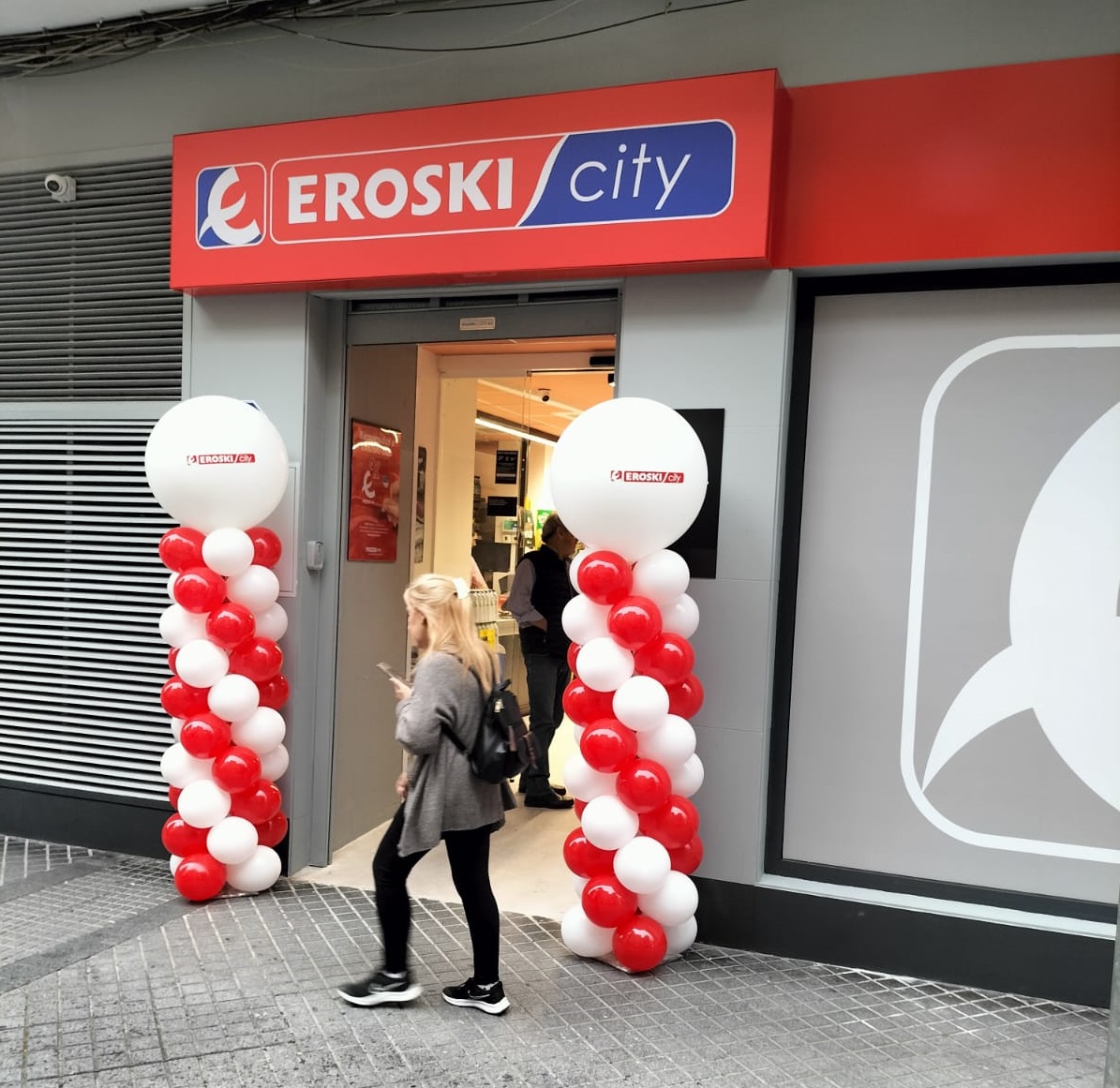 EROSKI INAUGURA UN NUEVO SUPERMERCADO FRANQUICIADO EN CÓRDOBA