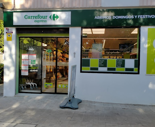 Carrefour abre el primer supermercado franquicia en el metro de Madrid. 