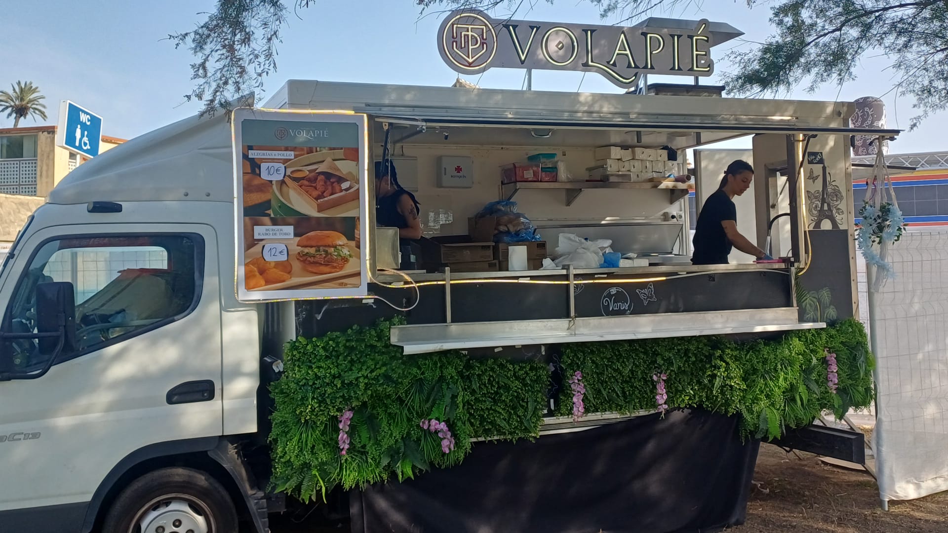 FoodBox impulsa su expansión con nuevas aperturas de Santagloria, Volapié y Vezzo