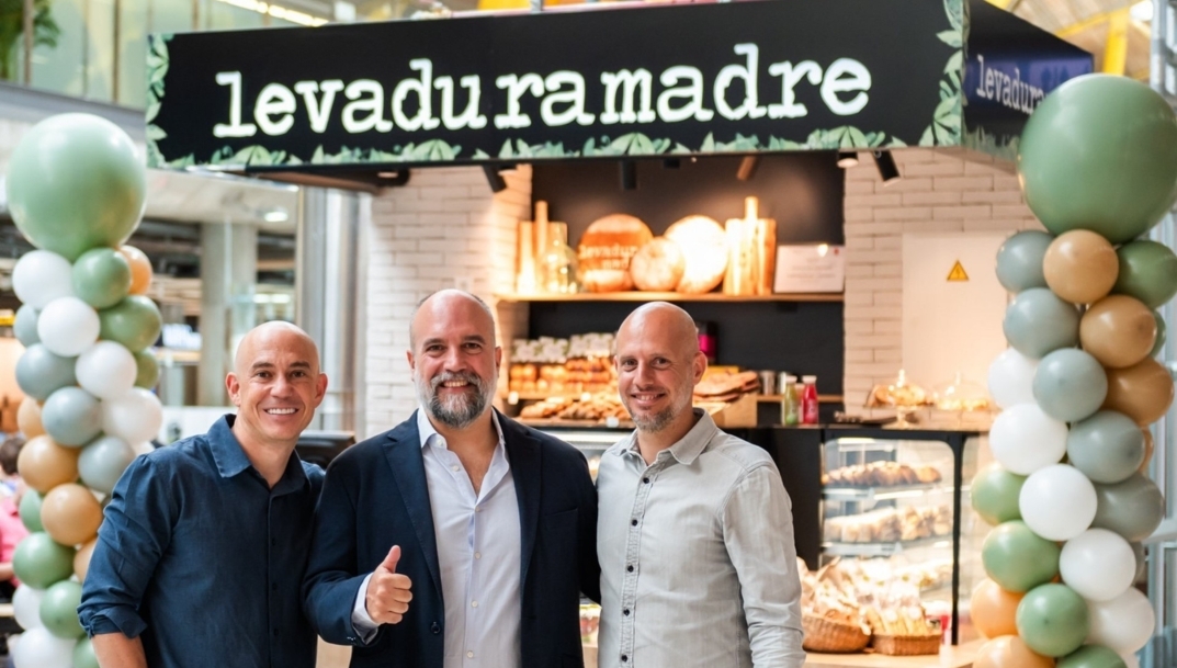 Levaduramadre aterriza en la Terminal 4 del Aeropuerto de Madrid y entra en el canal travel